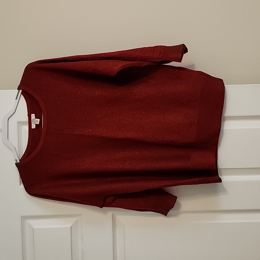 Light weight sweater